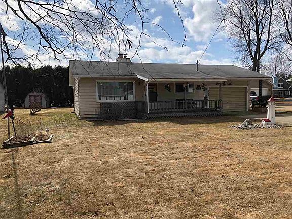 2nd image of 403 Iroquois Ave