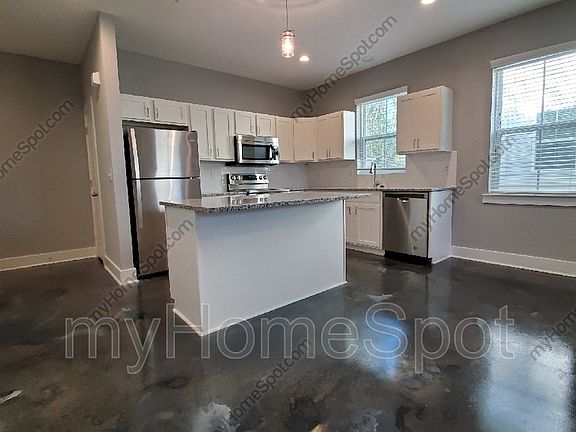 4th image of 9822 Utopia Dr #G