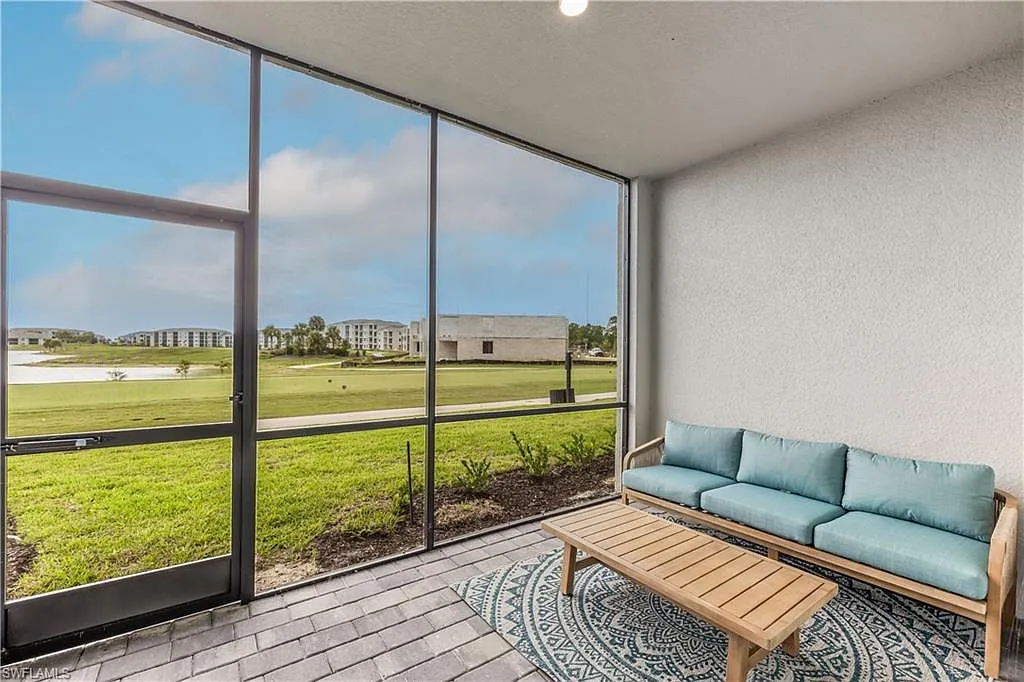 2 bed, 2.0 bath, 1355 sqft, $6,600 — Photo 1