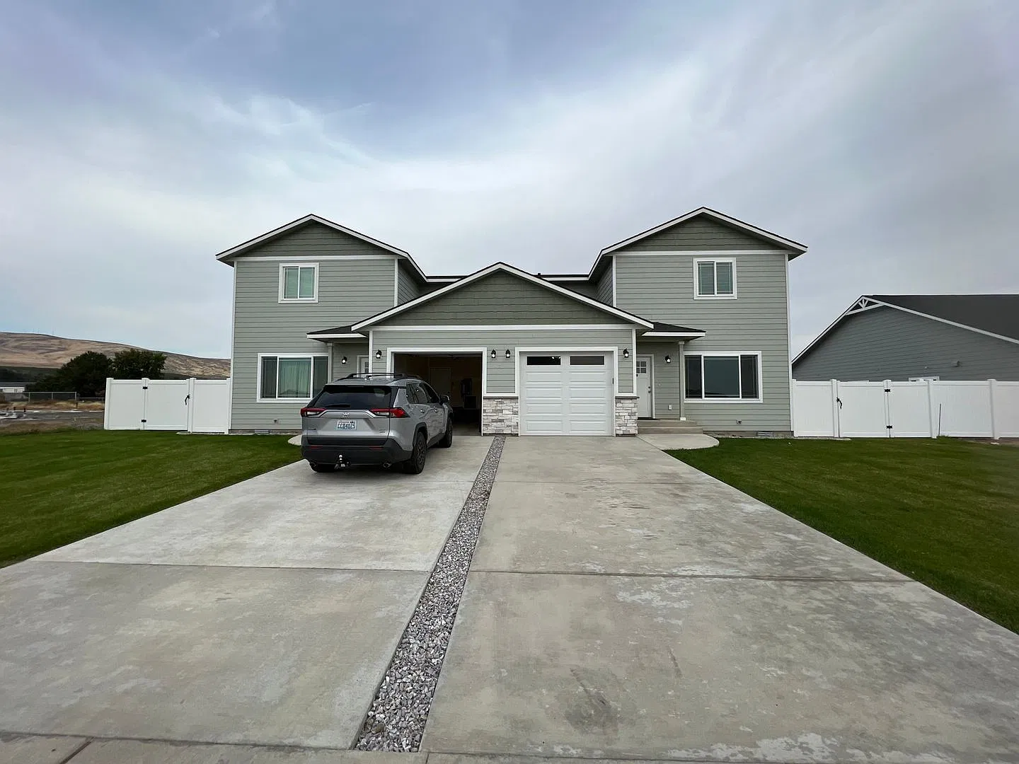 Beautiful New Duplex for Rent in Ephrata — Photo 1