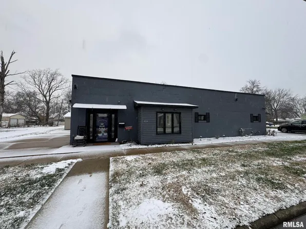 424 N College St, Centralia, IL 62801