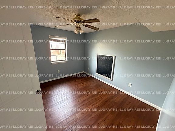 3rd image of 104 Northfield Dr