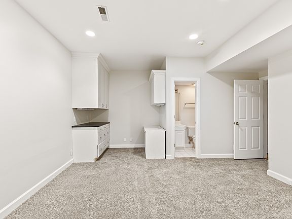 5th image of 165 Hicks Rd APT 5