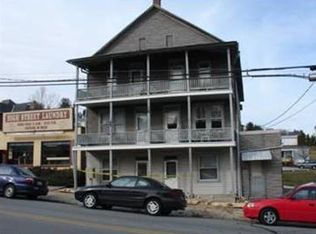 31 E High St APT 1, Red Lion, PA 17356