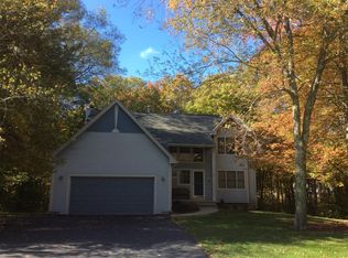 13 Waterman Farm Rd, Cumberland, RI 02864