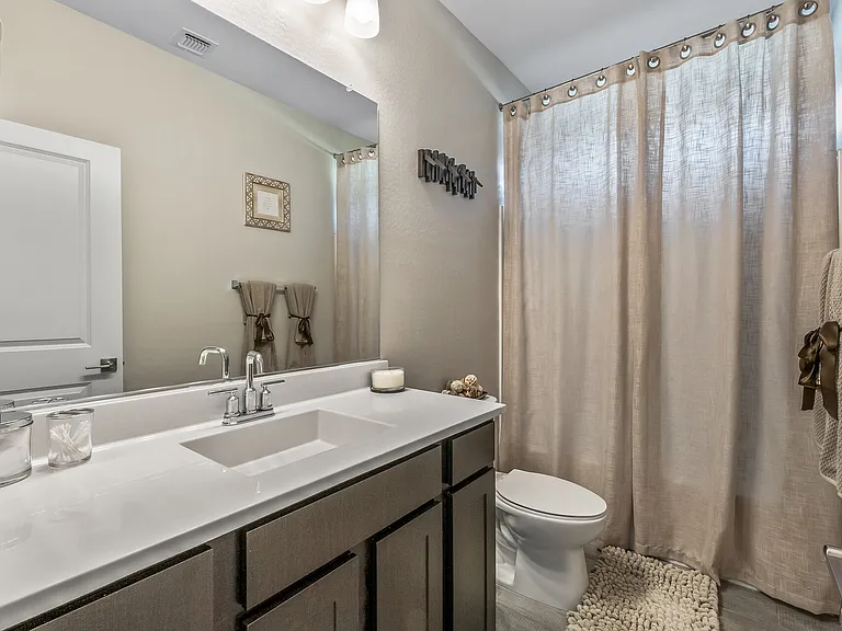 17352 W Paraiso Ln — Photo 19