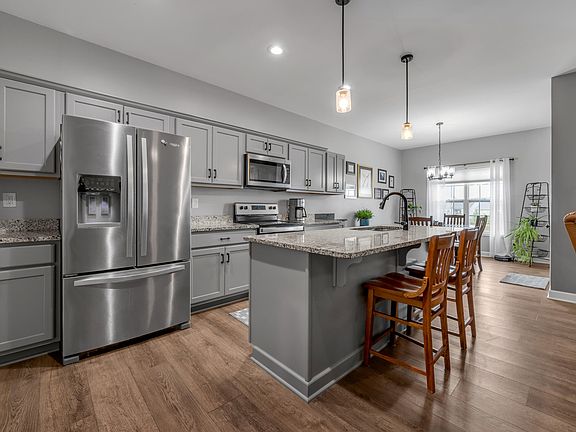 5th image of 103 Brittany Ln