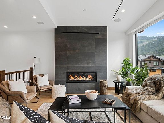 4th image of 204 Goldfinch Ln #1B