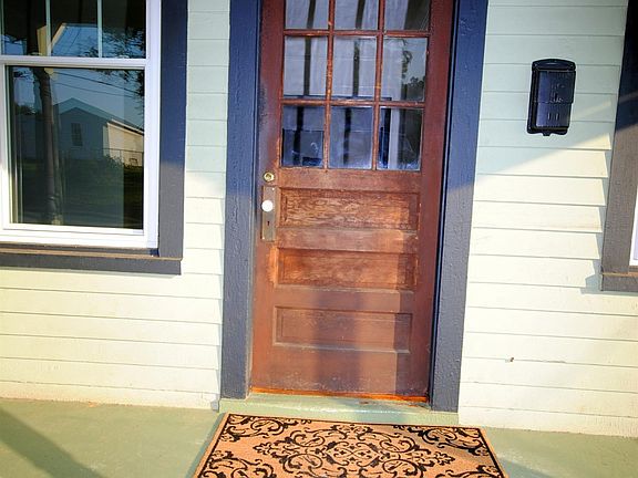 2nd image of 1965 Seabury Ave