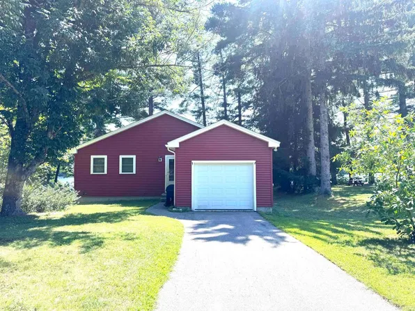 250 Elm St, Goffstown, NH 03045