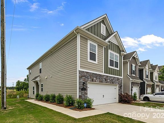 5207 Maynard Hill 3_10062025