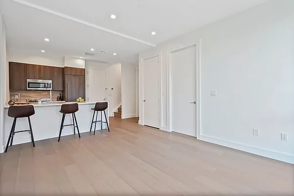Rented by Daniel Gale Sotheby's International Realty | media 5