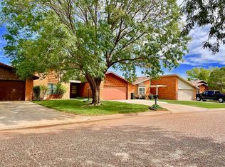 212 Lakeview Ter, Clovis, NM 88101