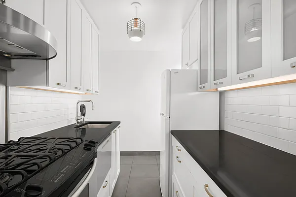 Sold by Douglas Elliman | media 7