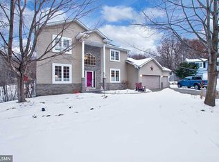 3200 Skyview Dr, Burnsville, MN 55337
