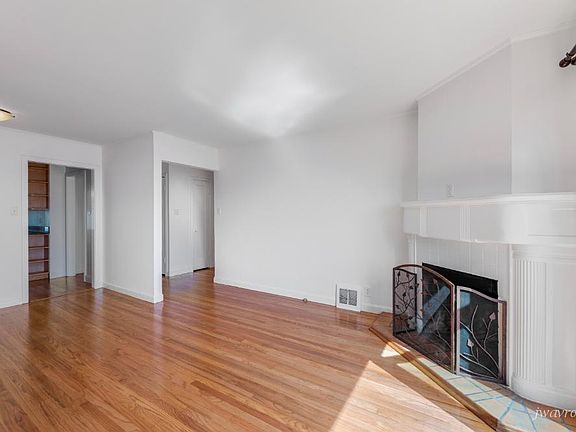 4th image of 557 Peralta Ave