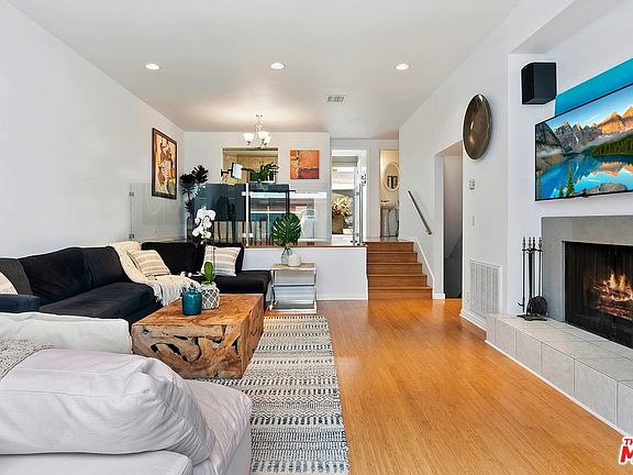 5th image of 1138 20th St APT 3