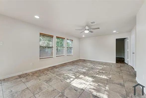 1008 Lake Trail Dr — Photo 14
