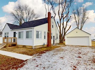 1329 Christy Rd, Fremont, OH 43420