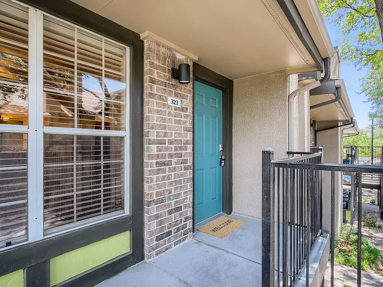 7685 Northcross Dr #323 — Photo 20