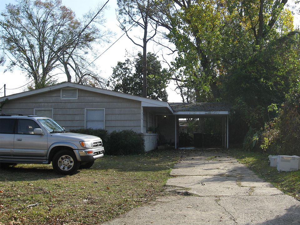 1375 Aster St. Front of home