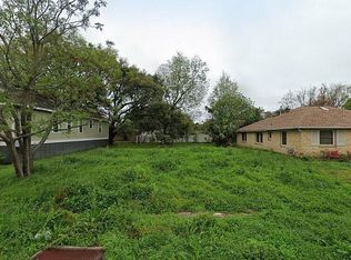 1334 Seville Dr, New Orleans, LA 70122