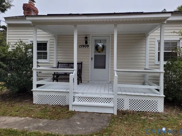 15909 Rowlett Rd, Chesterfield, VA 23838