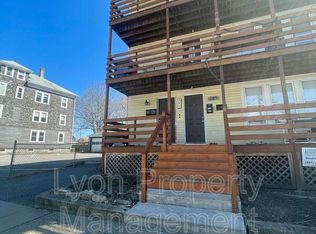 289 Mowry St #3, Woonsocket, RI 02895
