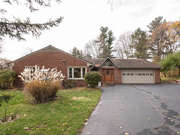 2nd image of 2685 Overridge Dr