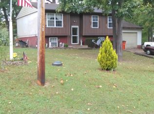 206 N Maple St, Watson, IL 62473