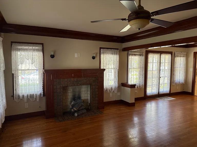 690 N 1st Ave — Photo 15