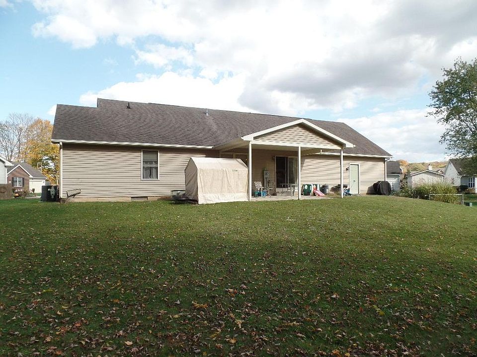2nd image of 449 Wildflower Dr