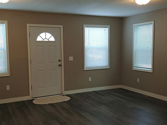 5th image of 424 Carney Ave
