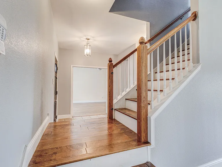 6107 Lakecrest Dr — Photo 18