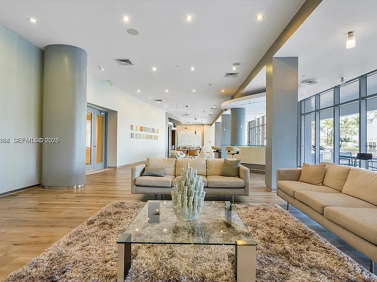 10275 Collins Ave #523 — Photo 16