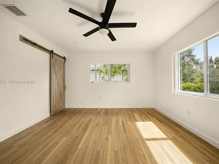 7840 SW 71st Ave — Photo 7
