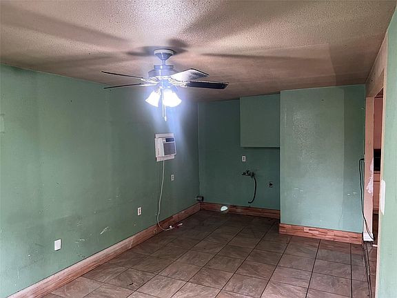 2nd image of 7641 Delavan Dr