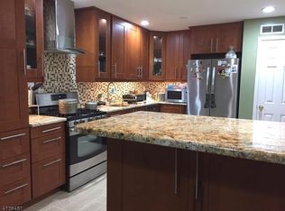 392 Waterview Rd, Bridgewater, NJ 08807