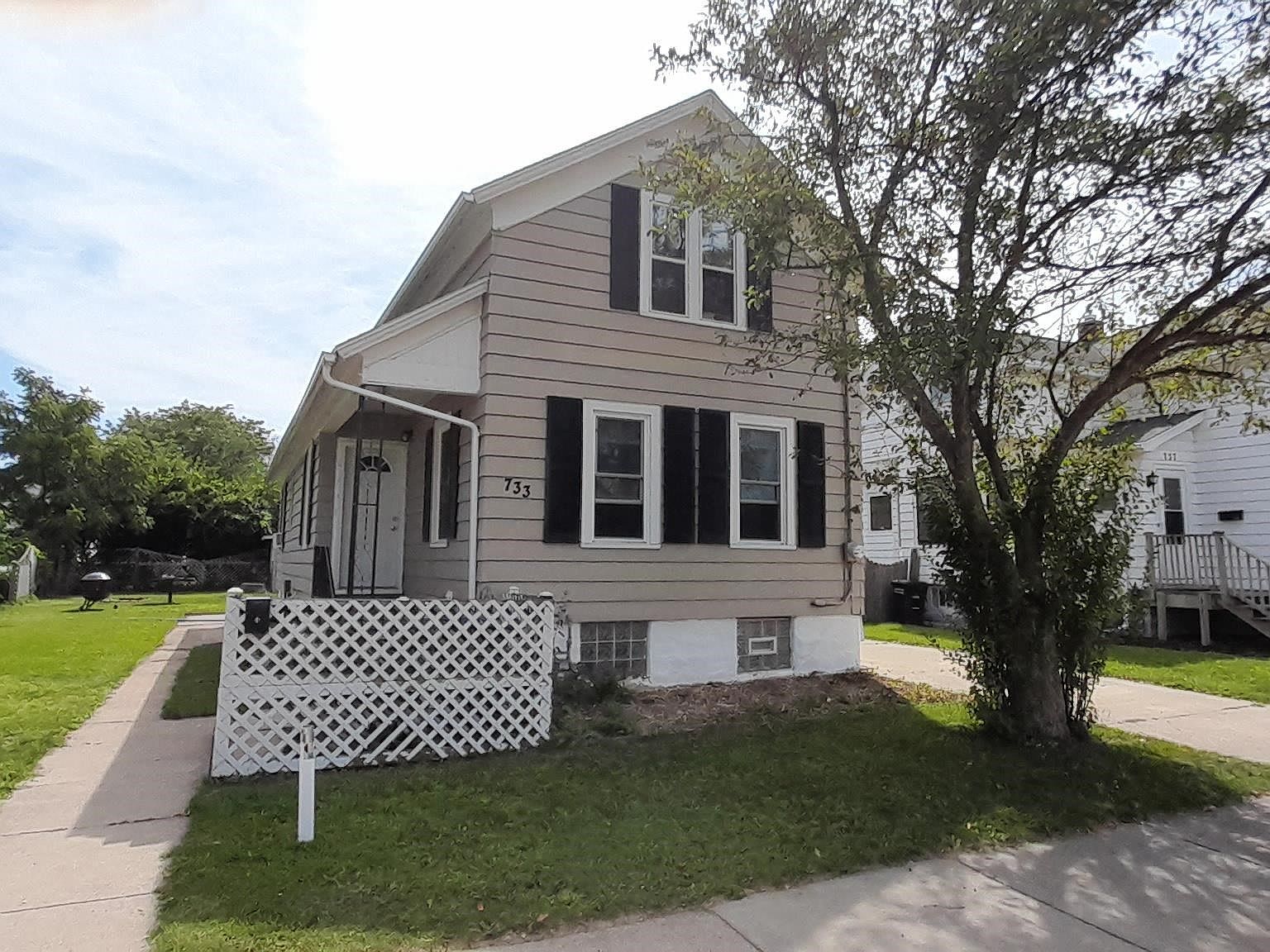 733 W 5th Ave, Oshkosh, WI 54902 Zillow