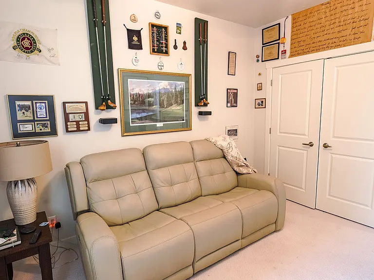 1359 W Shinnecock Cir — Photo 27