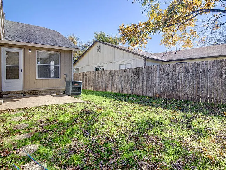 8110 W Gate Blvd #B — Photo 17