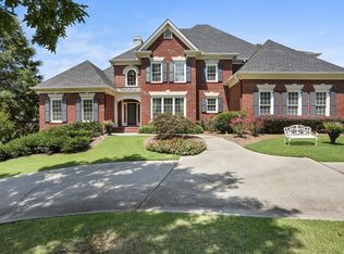 225 Steeple Pointe Dr, Roswell, GA 30076