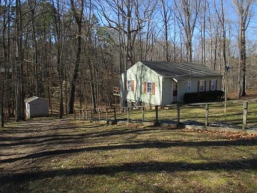 3rd image of 43 Berry Hill Ln