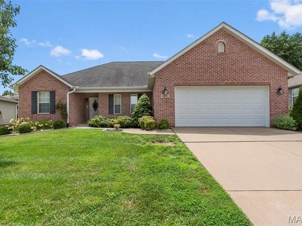 2131 Woodland Hills Dr, Cape Girardeau, MO 63701