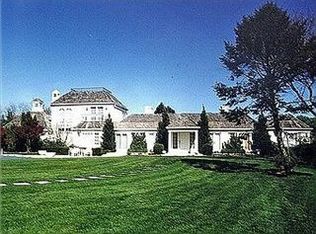 840 Cobb Rd W, Water Mill, NY 11976