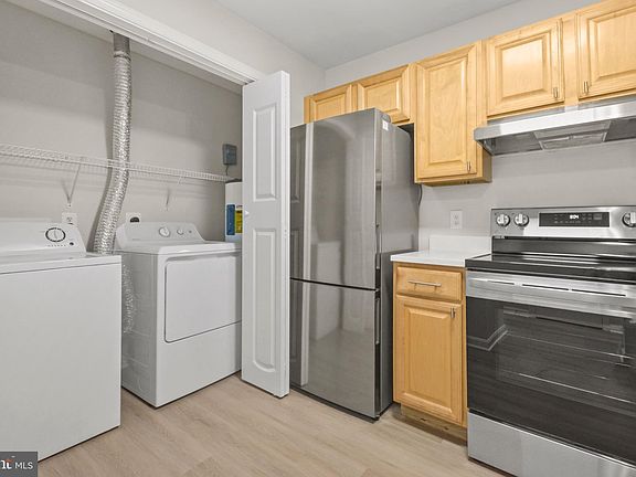 2nd image of 501 Garrison Woods Dr APT 201