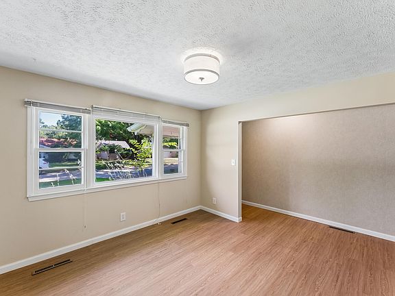 5th image of 1206 E Rosebrier Street