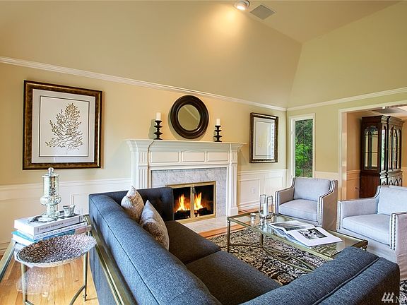 4th image of 25819 NE 25th St