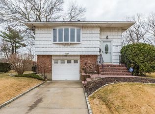 158 Prairie Dr, North Babylon, NY 11703