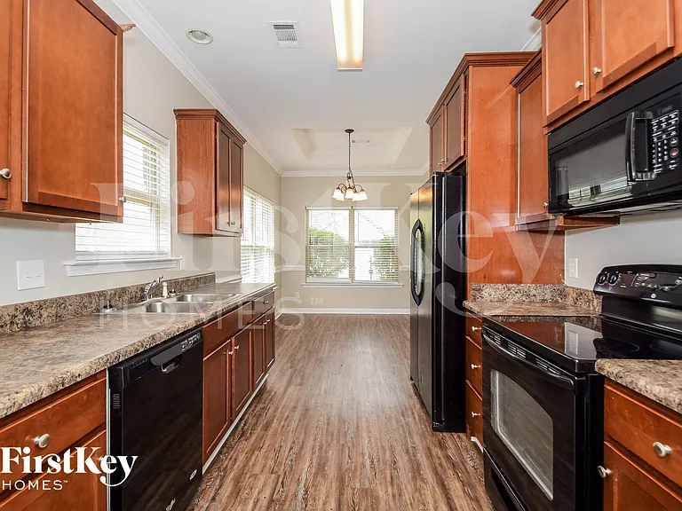 8229 Owen Park Dr — Photo 5